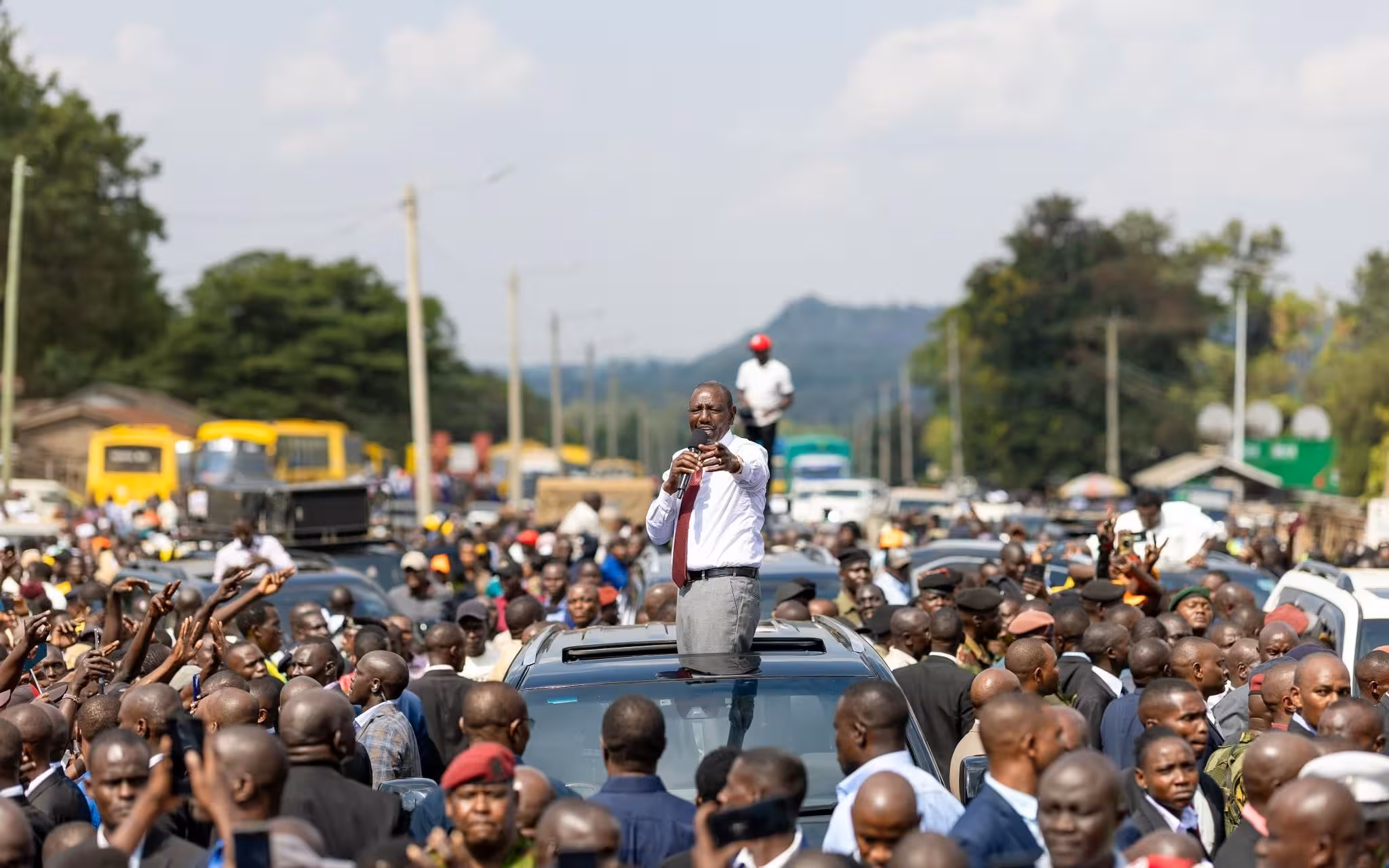 You are currently viewing RAIS RUTO ATOA HAKIKISHO LA KUANDALIWA UCHAGUZI HURU NA HAKI MWAKA UJAO