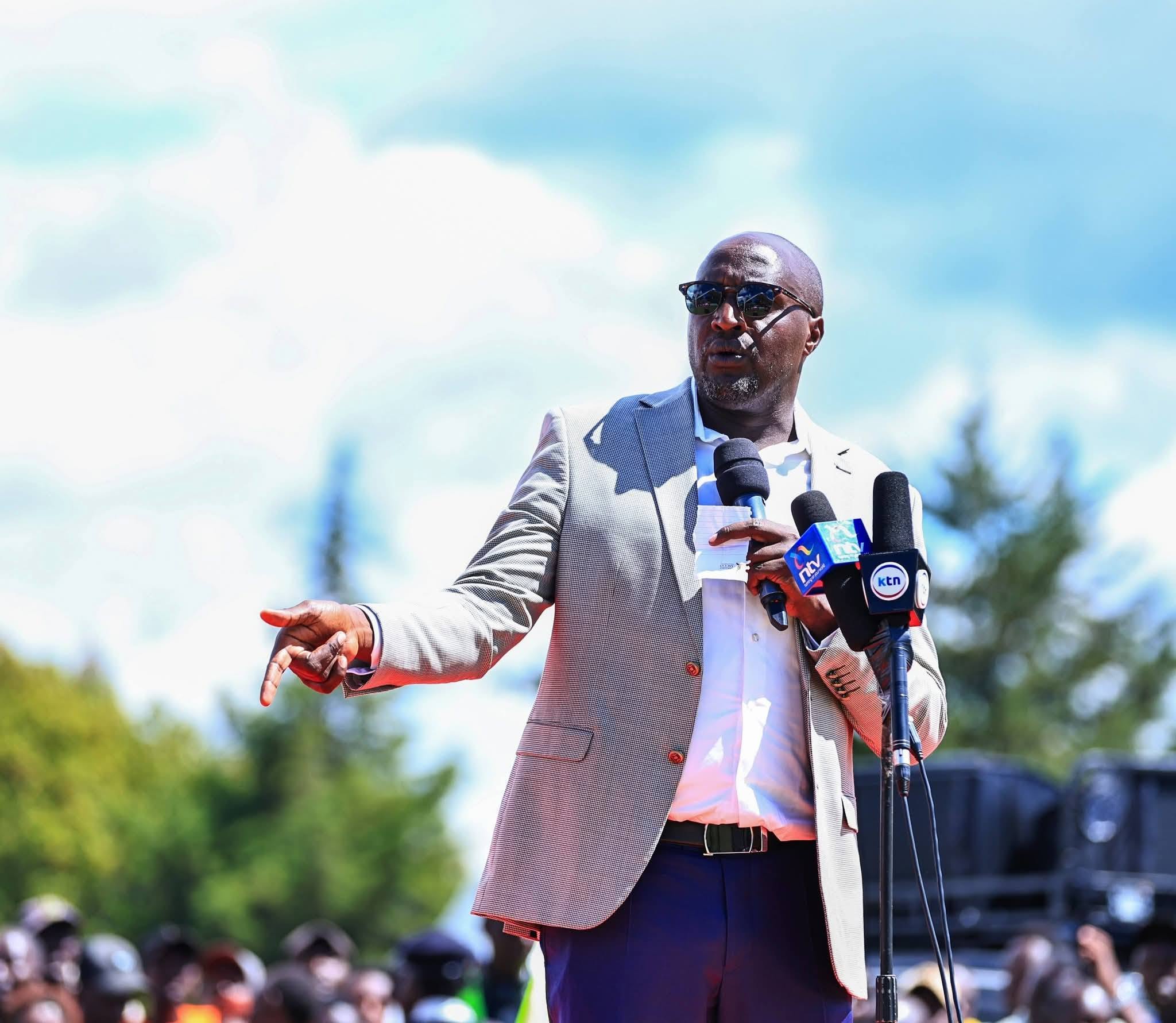 You are currently viewing MATAMSHI YA WAZIRI MURKOMEN DHIDI YA SENETA MANDAGO NA KATIBU CHRIS KIPTOO YAKASHIFIWA VIKALI