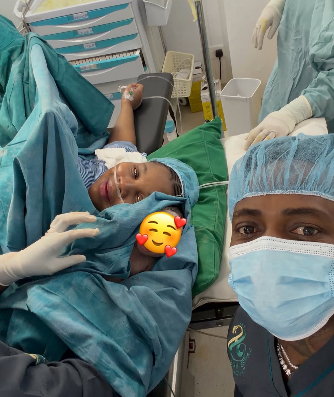 You are currently viewing DIAMOND PLATNUMZ AND ZUCHU WELCOME THEIR BABY GIRL AS COUPLE SHARES HEARTWARMING FIRST PHOTO