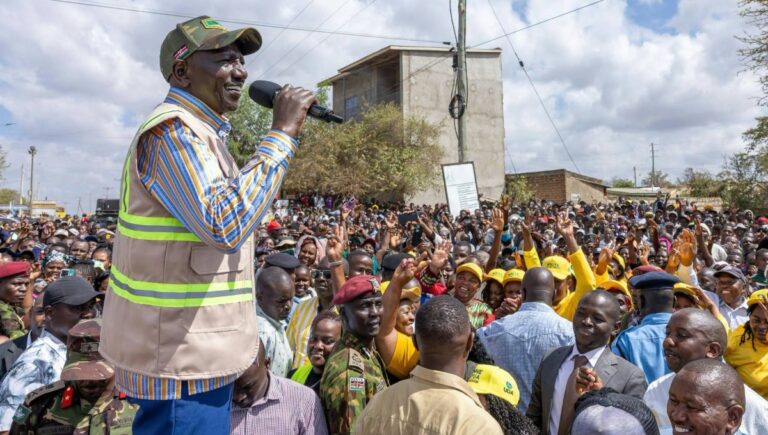 You are currently viewing RUTO BEGINS FOUR-DAY UKAMBANI TOUR, COMMISSIONS KSH1.47 BILLION MWALA WATER PROJECT